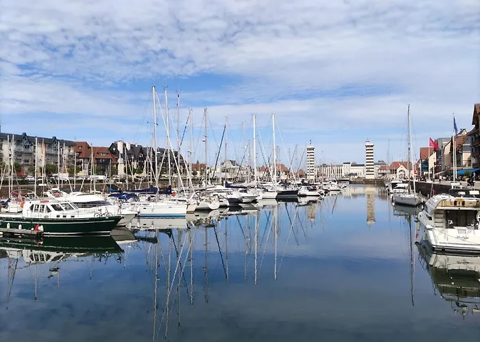 アパート My Duplex House *